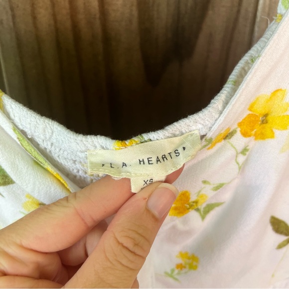 Pacsun Floral Tie Front Top - Picture 2 of 4